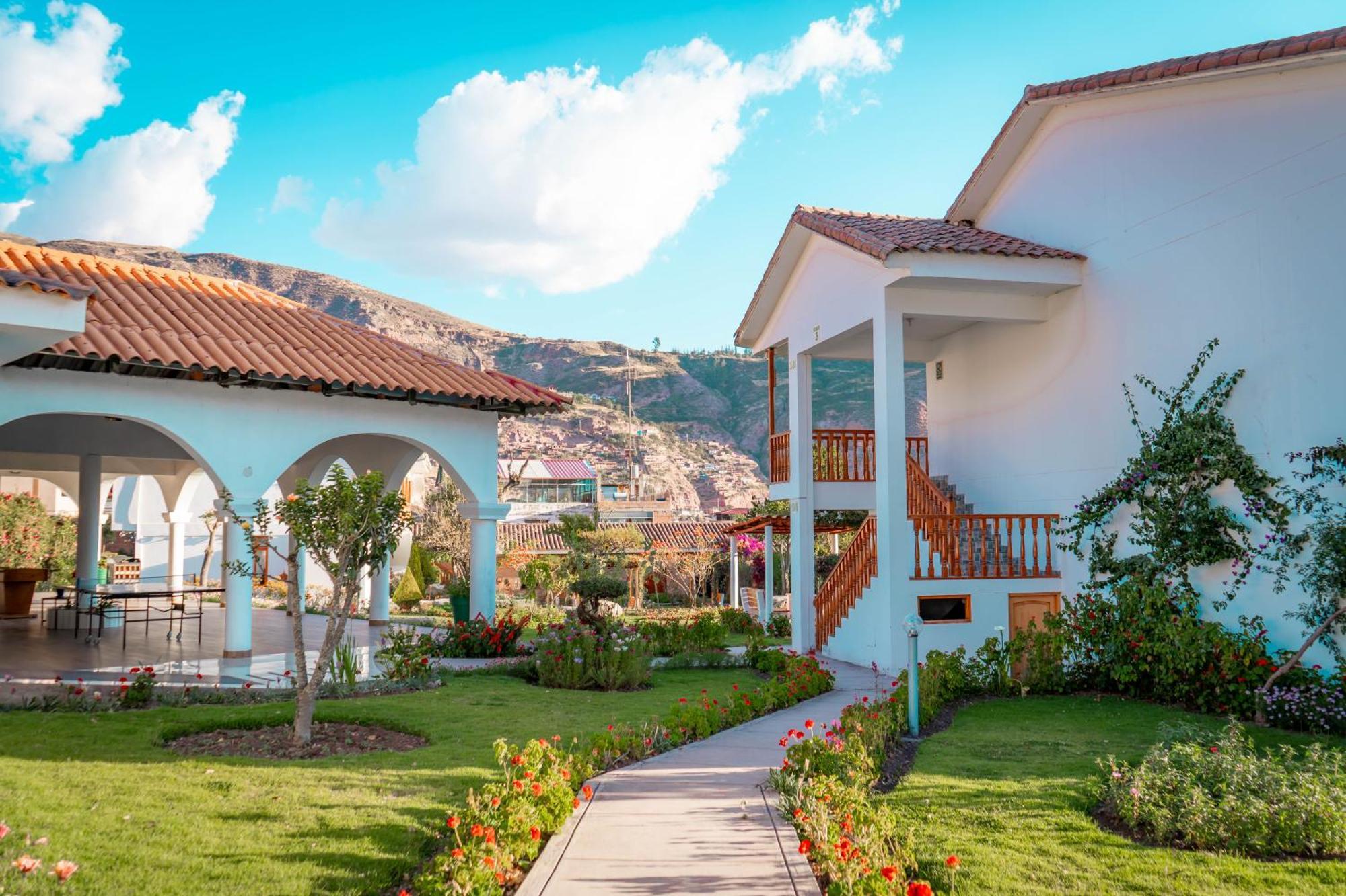 Hotel Agustos Urubamba Buitenkant foto