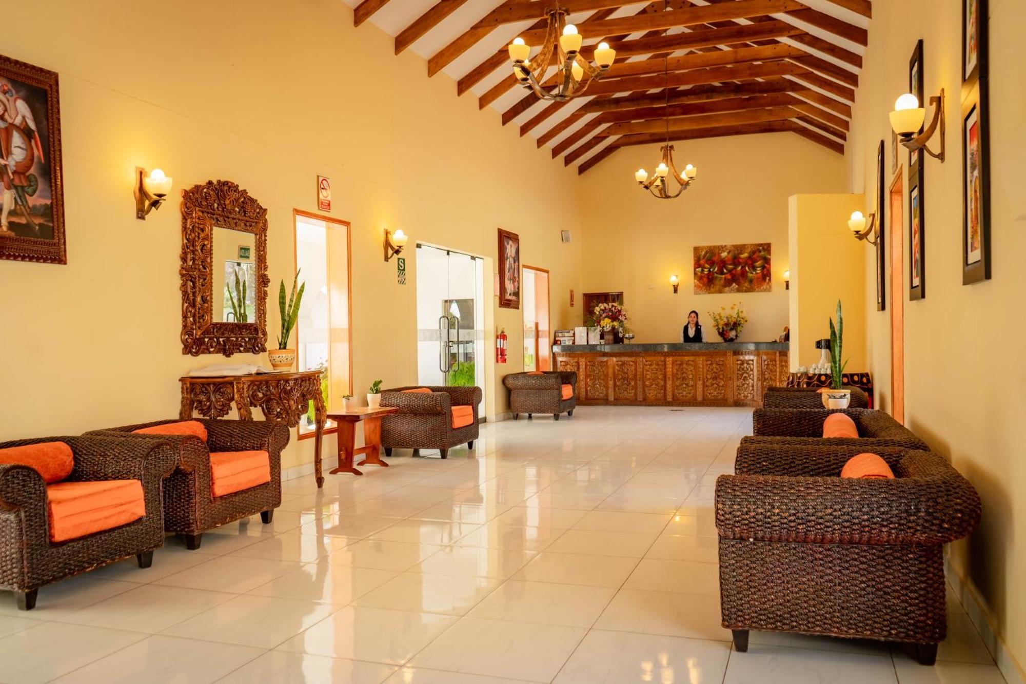 Hotel Agustos Urubamba Buitenkant foto
