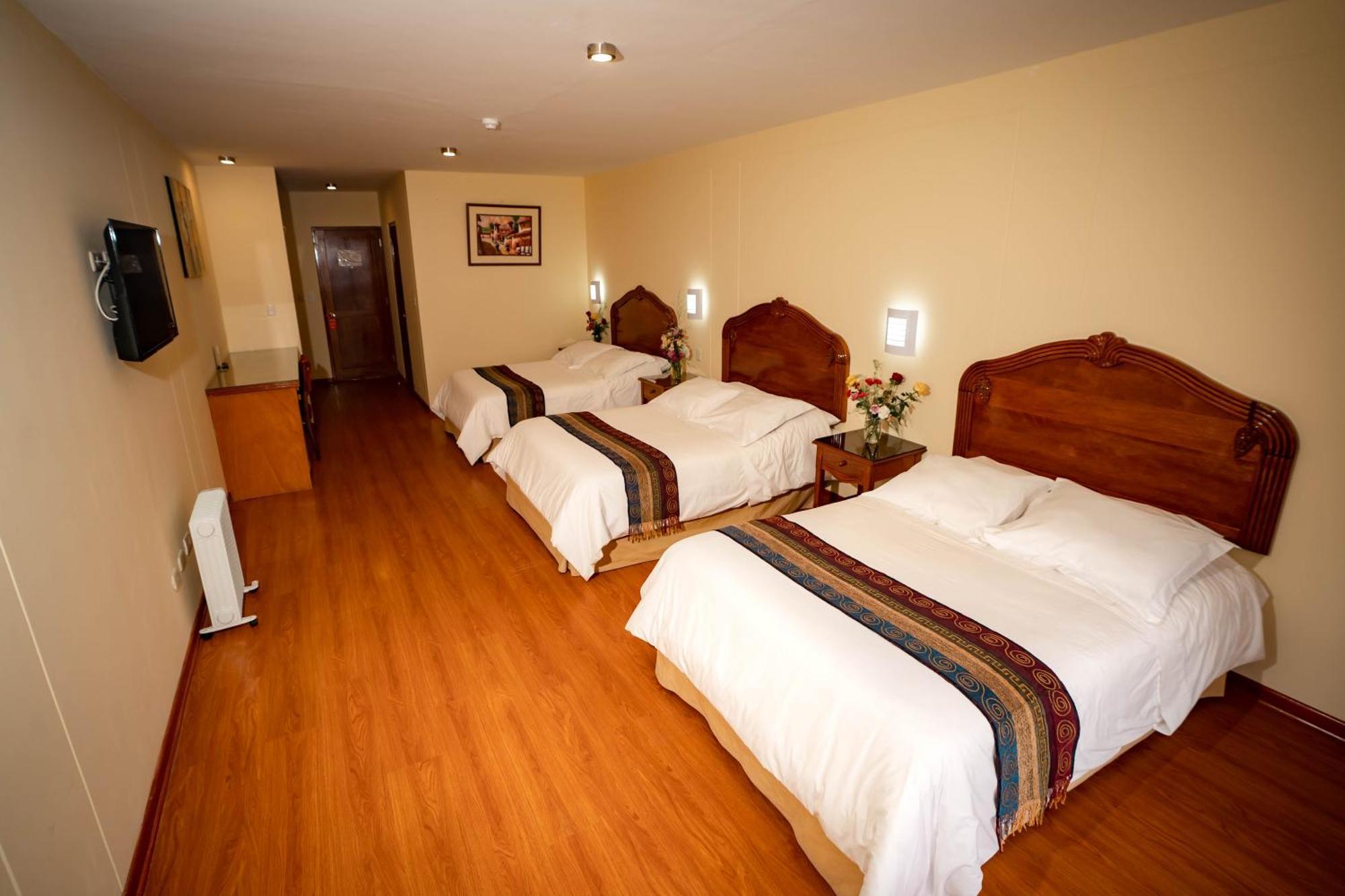Hotel Agustos Urubamba Buitenkant foto
